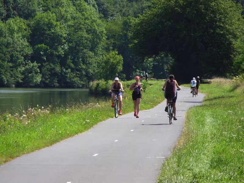 Meuse à vélo vers Nouzonville - Voie verte Trans-Ardennes