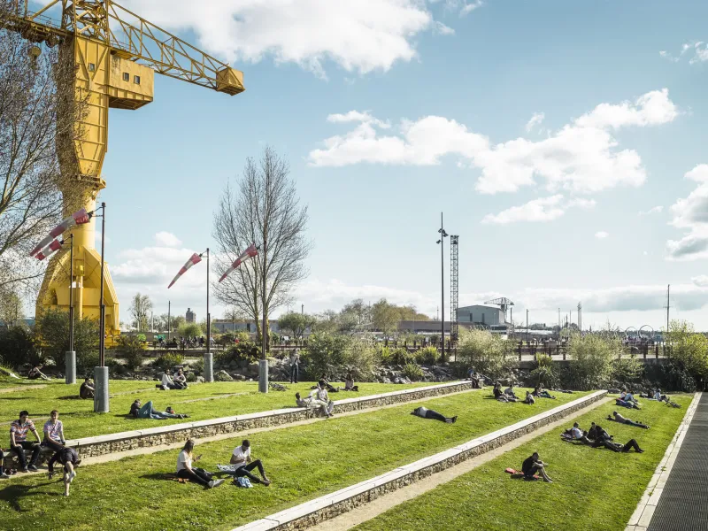 Parc des chantiers et grue Titan à Nantes