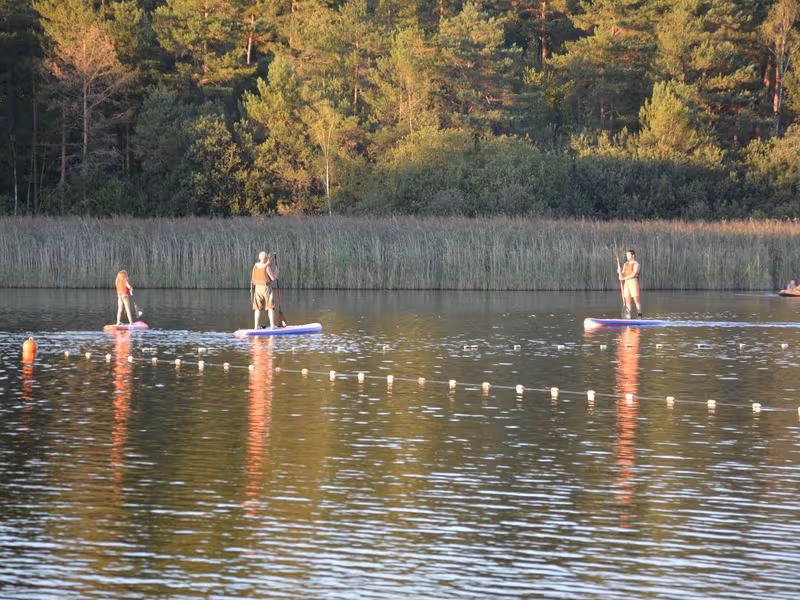 Paddle sur l'étang de la vallée
