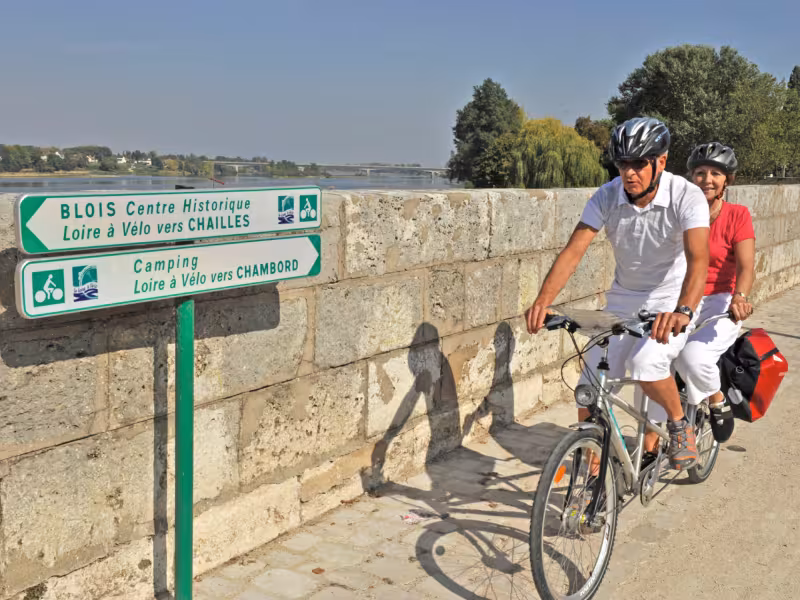 Panneau de La Loire à vélo vers Blois