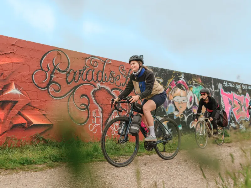 Street Art sur le canal de l'Ourcq