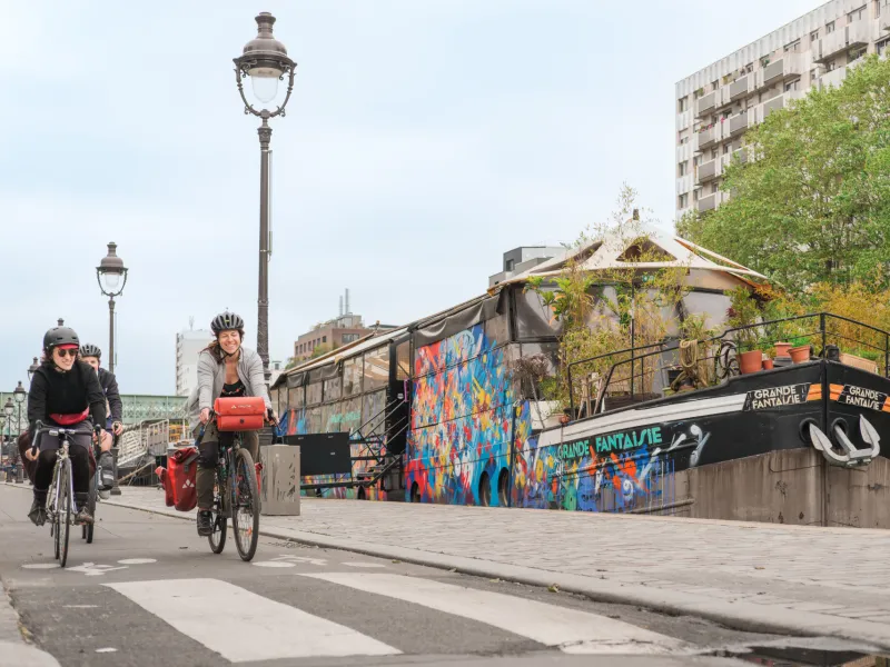 Piste cyclable en bord de l'Ourcq - Paris