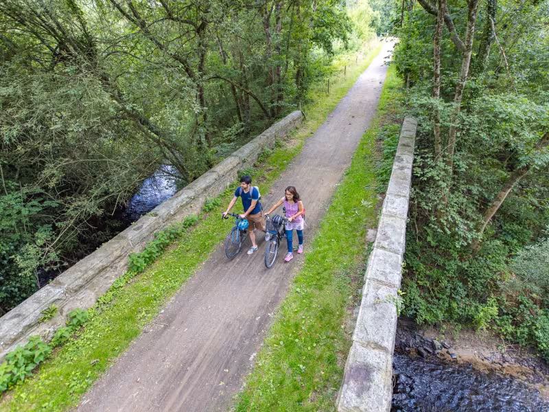 Pont sur la voie verte du côté d'Antrain