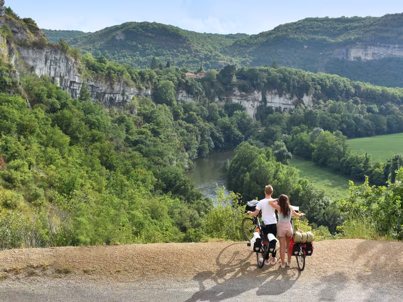 Surplomb sur la vallée de l'Aveyron