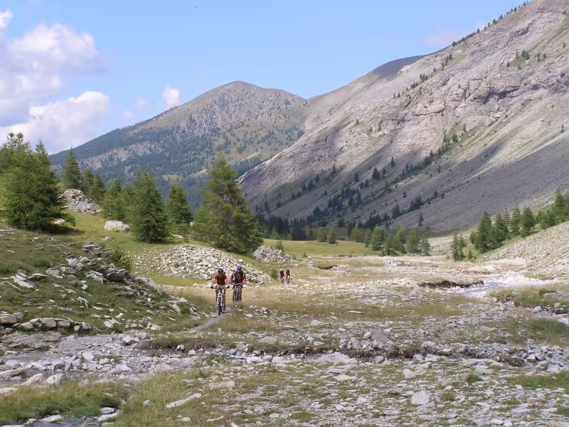 Vttistes sur la TransVerdon VTT