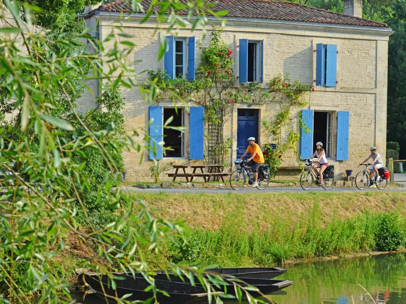 Vélo au bord de la Sèvre Niortaise - Coulon