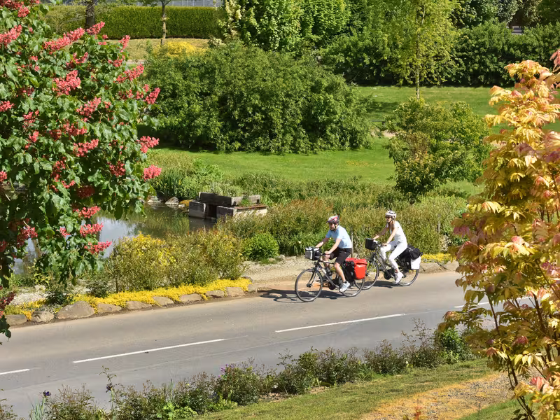 A vélo vers Saint Fraimbault sur La Vélo Francette