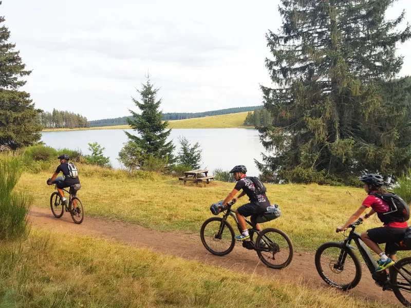 VTT au lac Servières