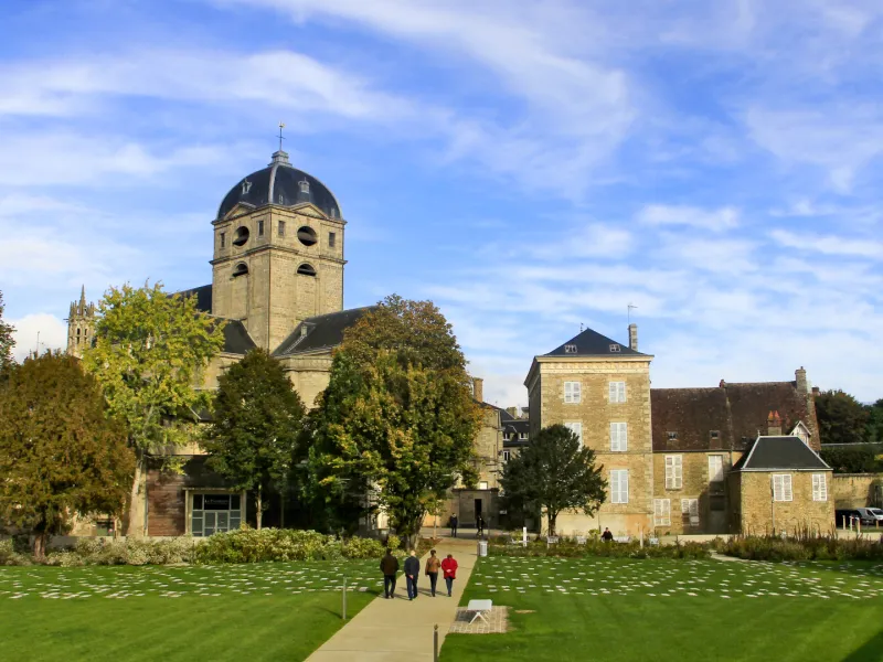 Vue d'Alençon depuis la Véloscénie