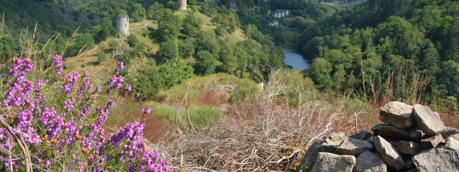 Rocher de la Fileuse à Crozant, la Creuse à vélo