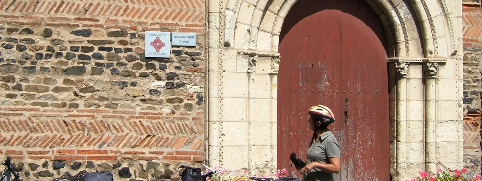 Eglise Romane de Savenières - La Loire à vélo