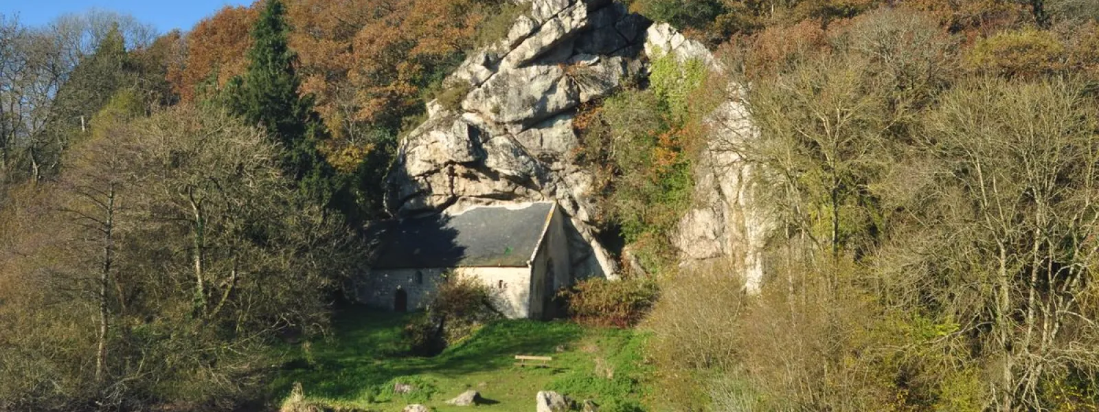 La Chapelle Saint-Gildas de Bieuzy le long du Blavet à vélo