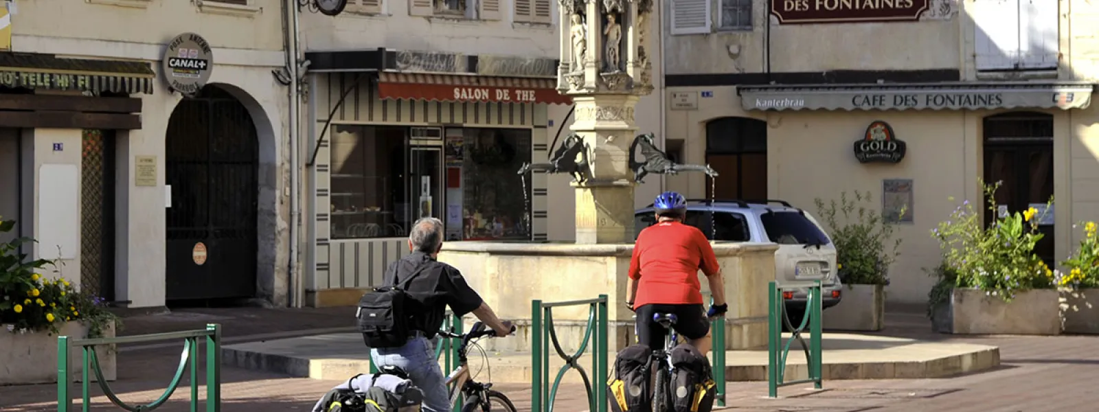Le canal de Bourgogne à Saint-Florentin