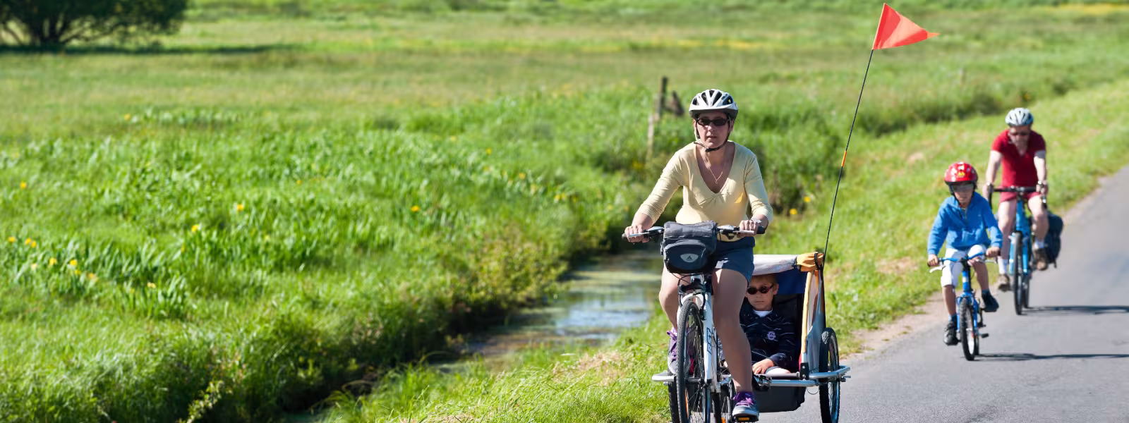 A vélo avec les enfants dans la Baie du Cotentin