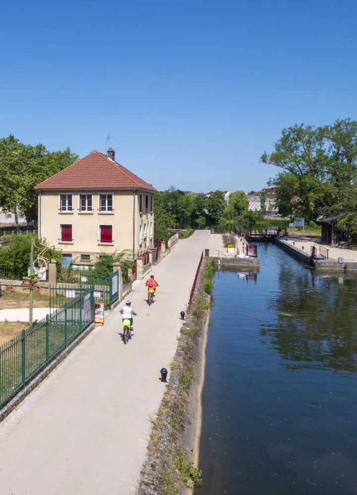 Canal du Nivernais à vélo