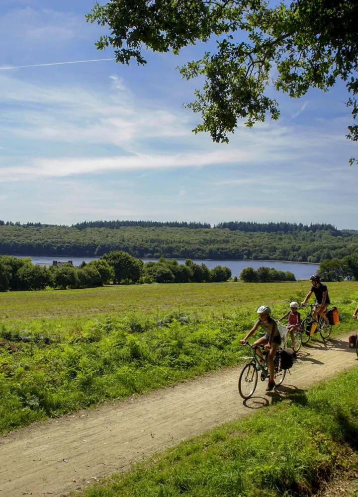 La Vélodyssée en famille autour du lac de Guerlédan