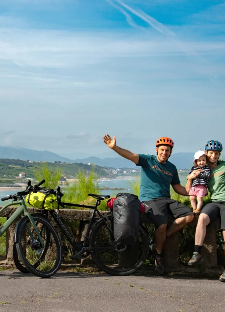 Départ d'un voyage à vélo en famille sur la Vélosud