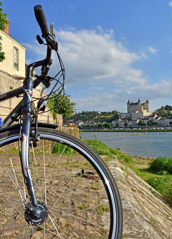Vélo en bord de Loire à Saumur