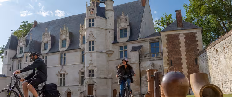 Entre forêts et villages picards : une immersion rurale