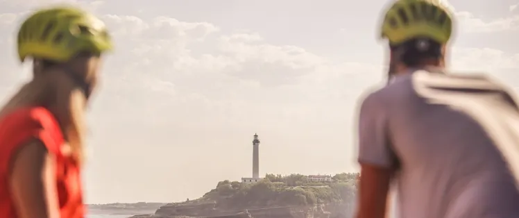 Point de vue sur l'océan à Biarritz au rocher de la vierge