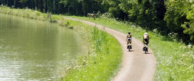 Fietsroute langs het Nivernais-kanaal