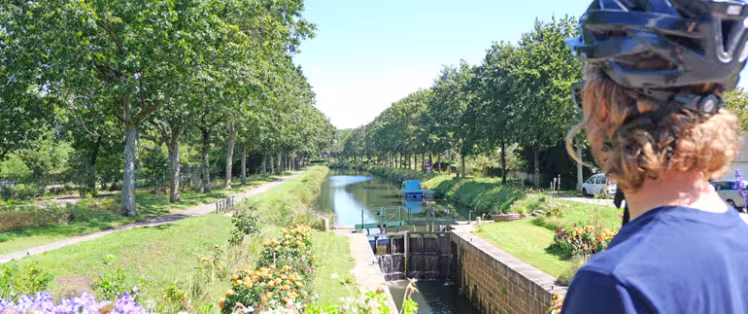 Sur le canal de Nantes à Brest