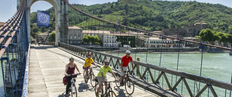Passerelle de Condrieu