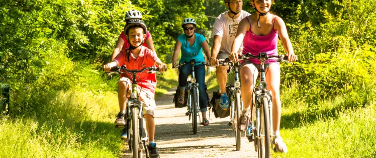 Voie verte à vélo en famille depuis Carhaix sur la V7 - Bretagne à vélo