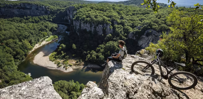 Les Vans / Vallon-Pont-d'Arc