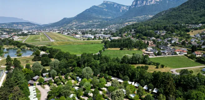 Photo aérienne du Family's Camping Le Savoy à Challes les Eaux