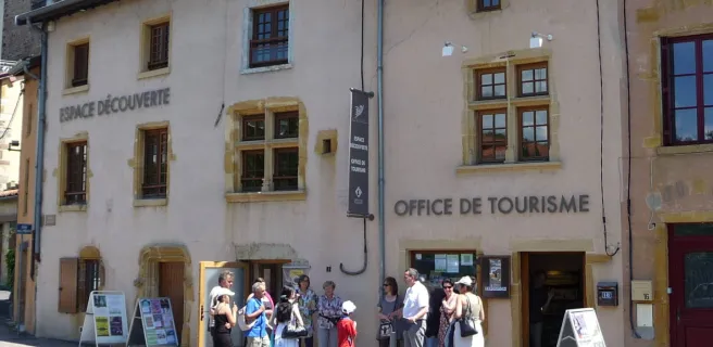Visite de L'Arbresle au départ de l'Office de tourisme