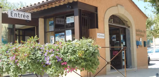 Bédoin Tourist Information Office