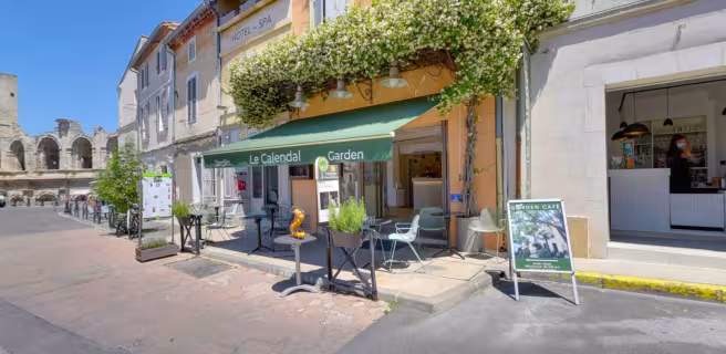 Garden Cafe - counter Calendal