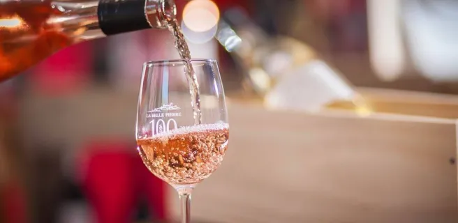 Verre de vin rosé