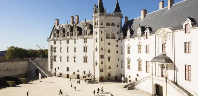 Vue de la cour intérieure du château