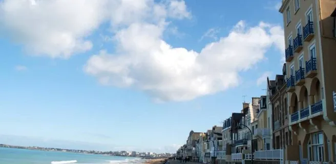 ©Tous droits réservés