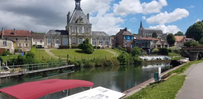 Maison éclusière et Bureau d'Information Touristique de Long