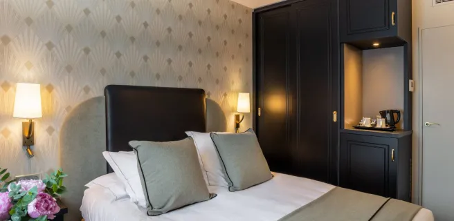 Tous droits reserves