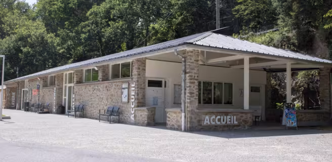 CAMPING INTERCOMMUNAL DU GUE SAINT-LEONARD