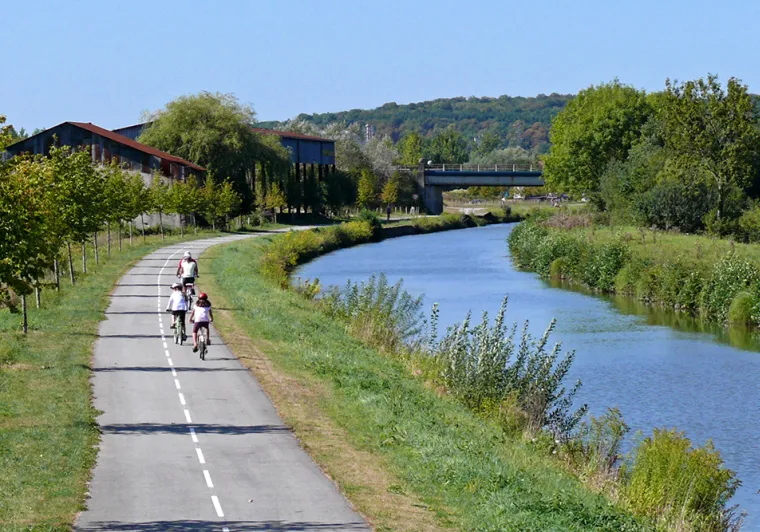 Canal latéral à la Loire à vélo - EuroVelo 6