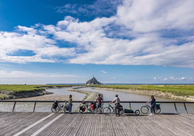 mont-saint-michel-veloscenie-france-a-velo