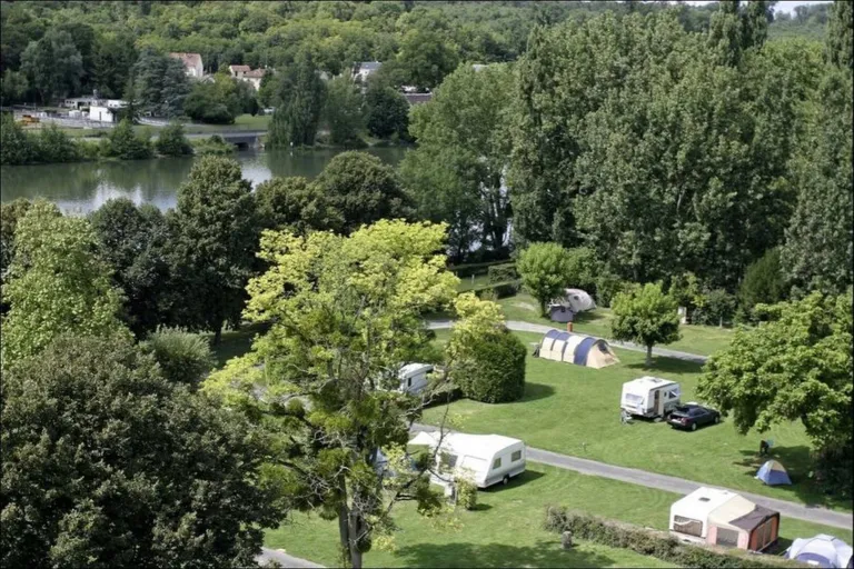 Camp Site Municipal de Samoreau