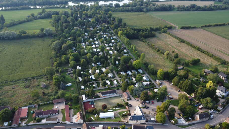 Camping, caravaning du Château de Bouafles photo 2