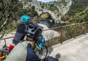 Bikeraft dans les gorges de l'Ardèche