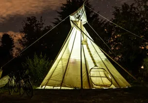 Nuit en tipi à Bragny-sur-Saône