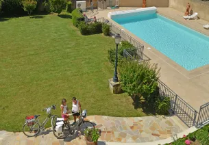 Hotel avec piscine sur la Vélo Francette