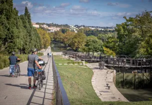 La Véloccitanie et les 9 écluses de Fonséranes