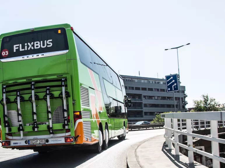 Met de bus
