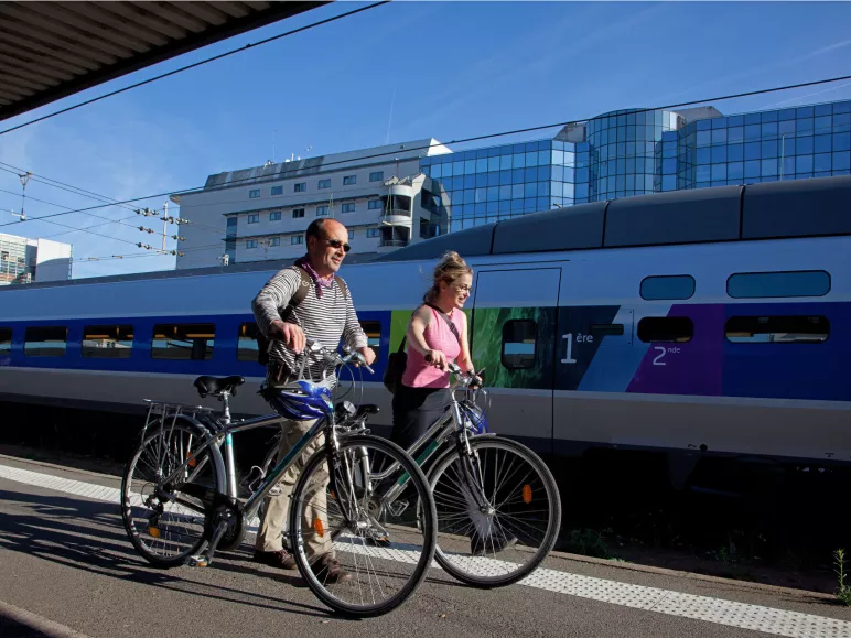 Met de trein vanuit Nederland of België