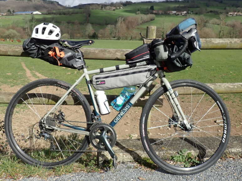 Vélo gravel (cousin moderne du cyclo-cross)
